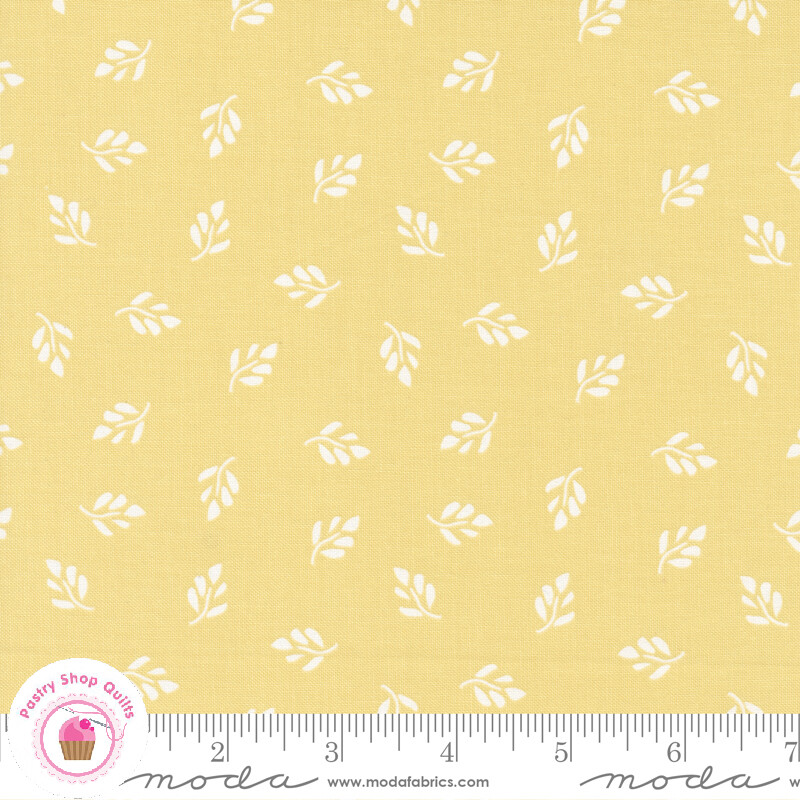 Moda EMMA 37633 31 White on Ivory Leaves Floral SHERRI & CHELSI Quilt Fabric