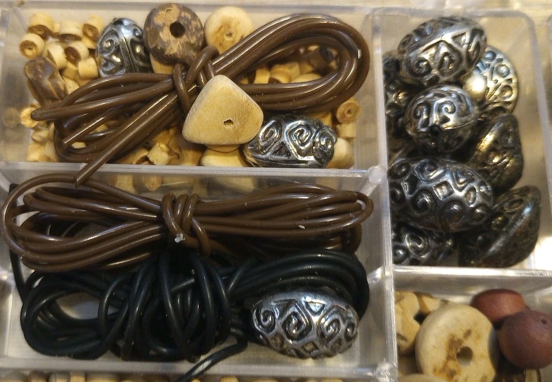 Jewelry Beads And Accessories Set Of 2 Divided Containers