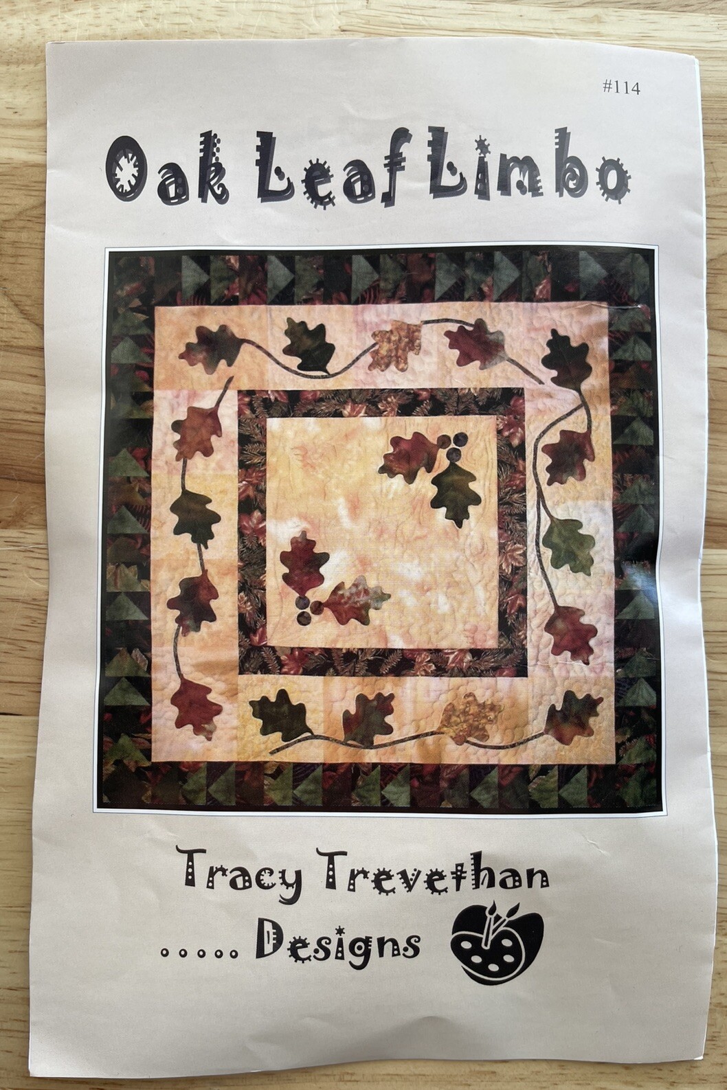 Tracy Trevethan Designs Oak Leaf Limbo Appliqué Pattern And Wool Fabric Bundle