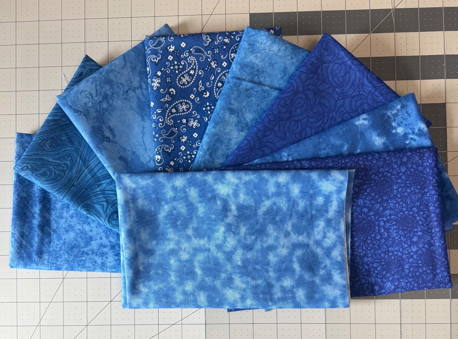 ALL BLUE Fat Quarters – 9 Designs