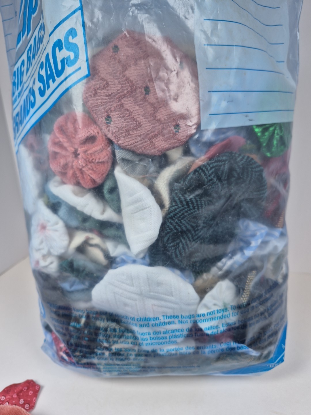 2lb 15oz Bag Of Yoyo Quilt Pieces All Sewn Different Sizes & Materials