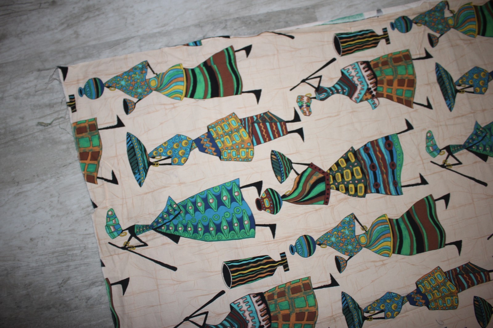 ALEXANDER HENRY 2008 CALABASH AFRICAN WOMEN Cotton Fabric Multicolor 41″ x 110″