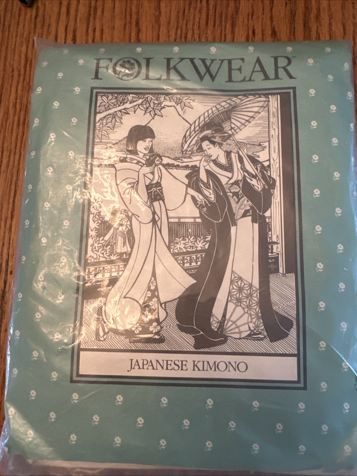 FOLKWEAR PATTERN #113 – JAPANESE KIMONO – NEW UNCUT FACTORY FOLDED – UNISEX