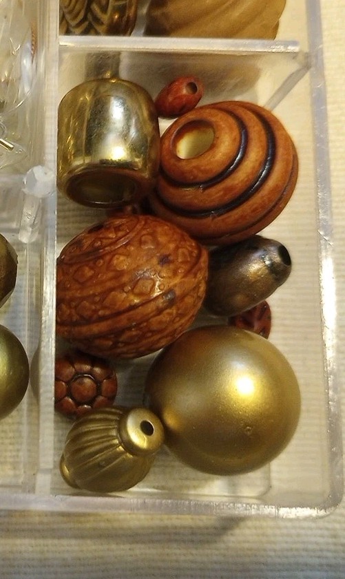Jewelry Beads And Accessories Set Of 2 Divided Containers