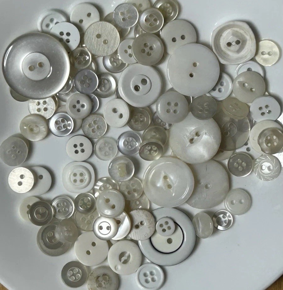 Lot #2. Half Pound (8oz) Vintage & Modern BUTTONS Scrapbooking Sewing Crafts