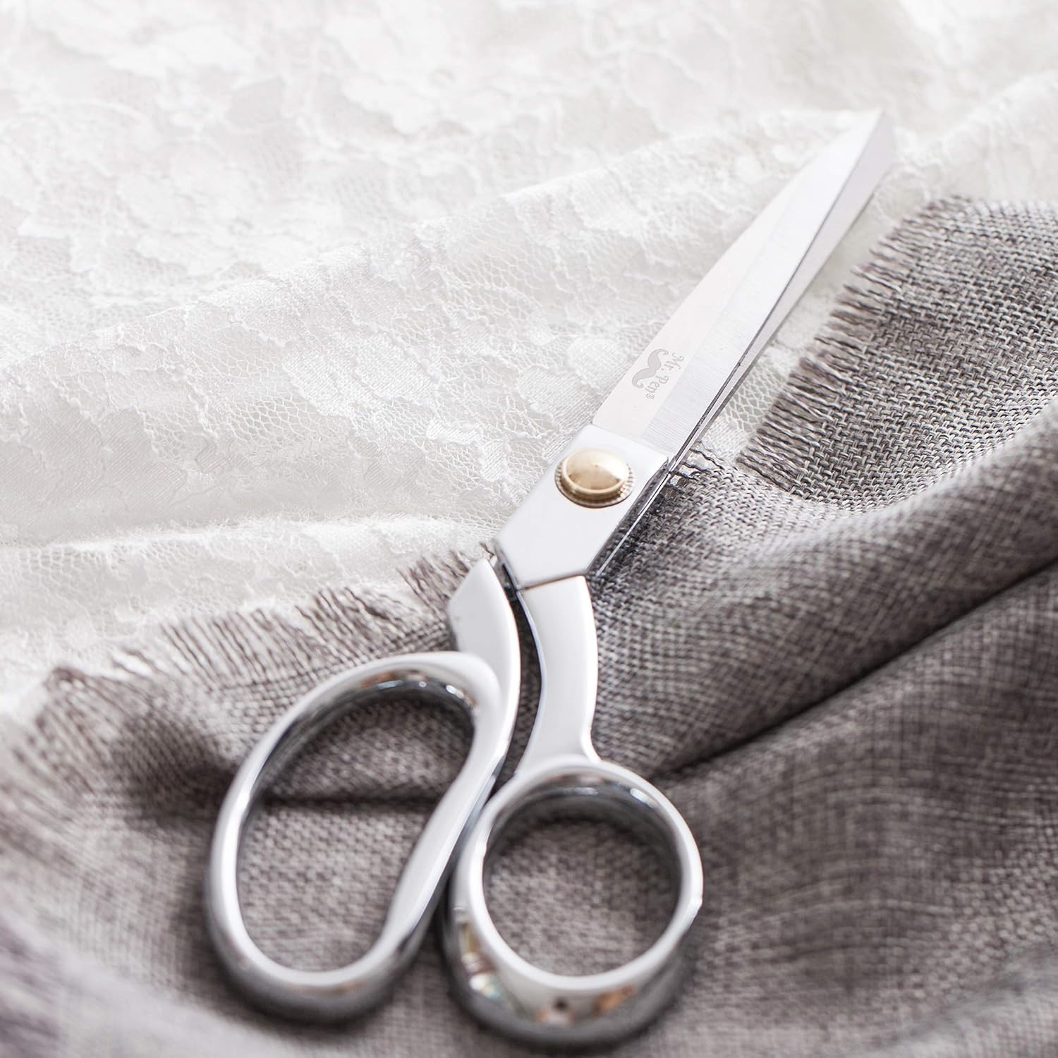 Mr. Pen Metal Scissors, 8 Inch, Carbon Steel, Heavy Duty Sewing & Fabric Scissor