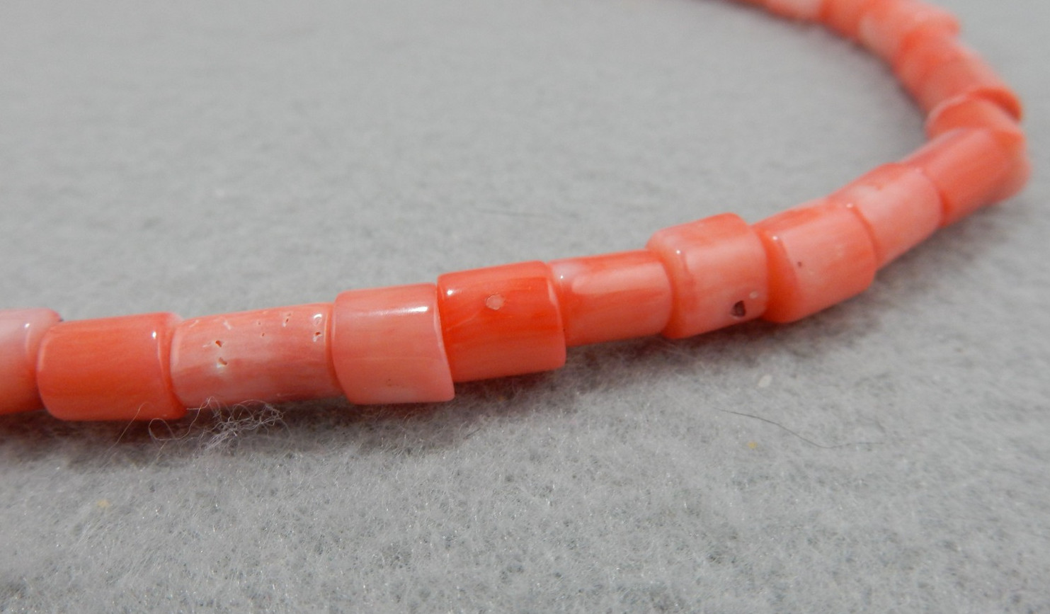 Vintage Pink/ White Bamboo Coral Round Tube Beads Size 8x6mm 17″ Strand NOS