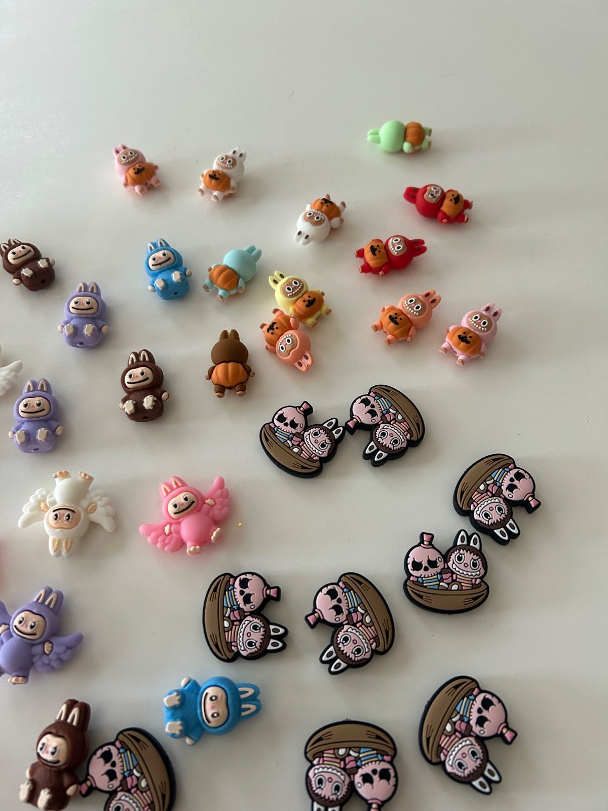 125+ pieces Cartoon Silicone/Acrylic mix Focal Beads for Pens. Focal Beads Bulk
