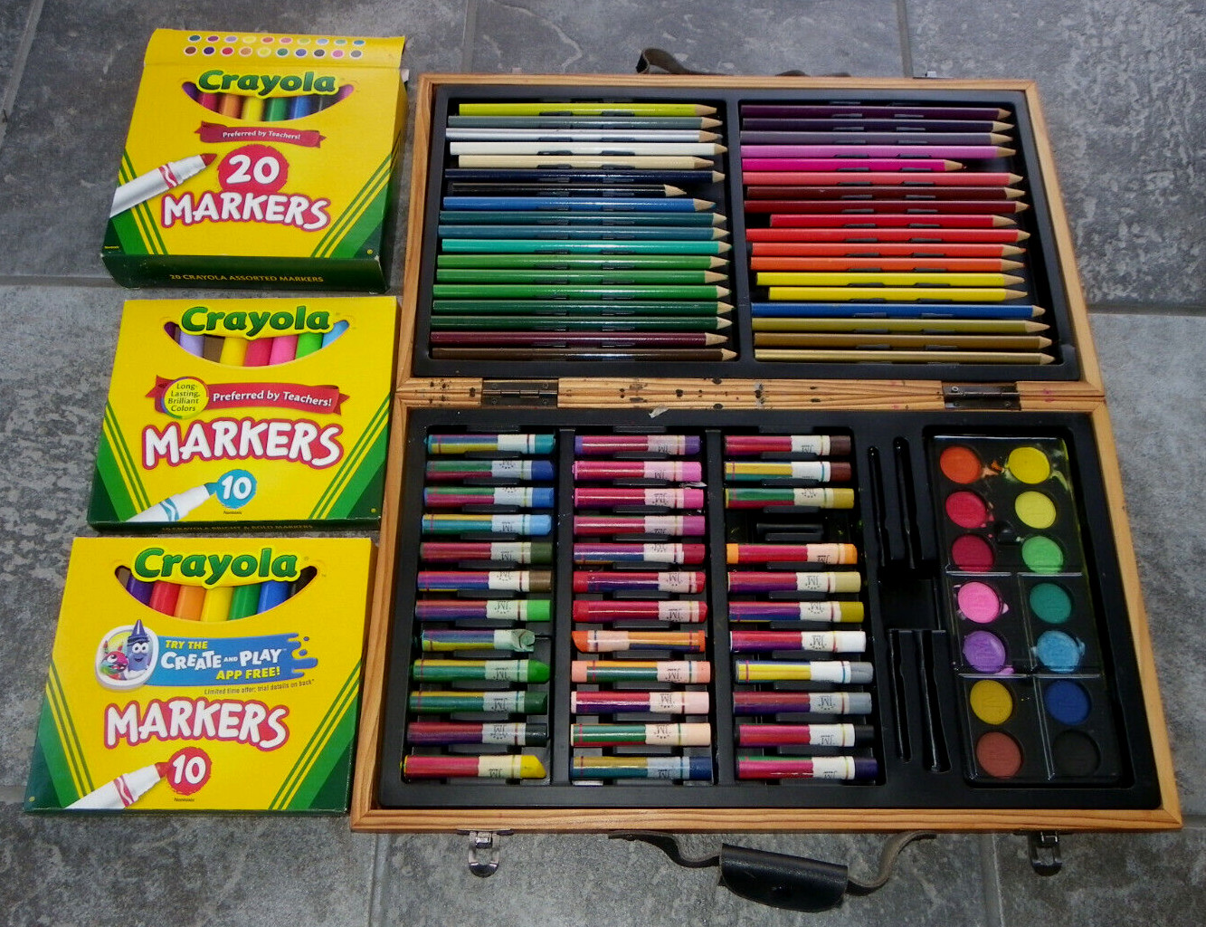 Jordan Mark Art Set-Colored Pencils-Pastels-Paints +20 Crayola Broadline Markers