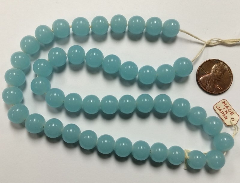 50 VINTAGE JAPAN CHERRY BRAND GLASS CHALCEDONY BLUE 10mm SMOOTH ROUND BEADS 4606