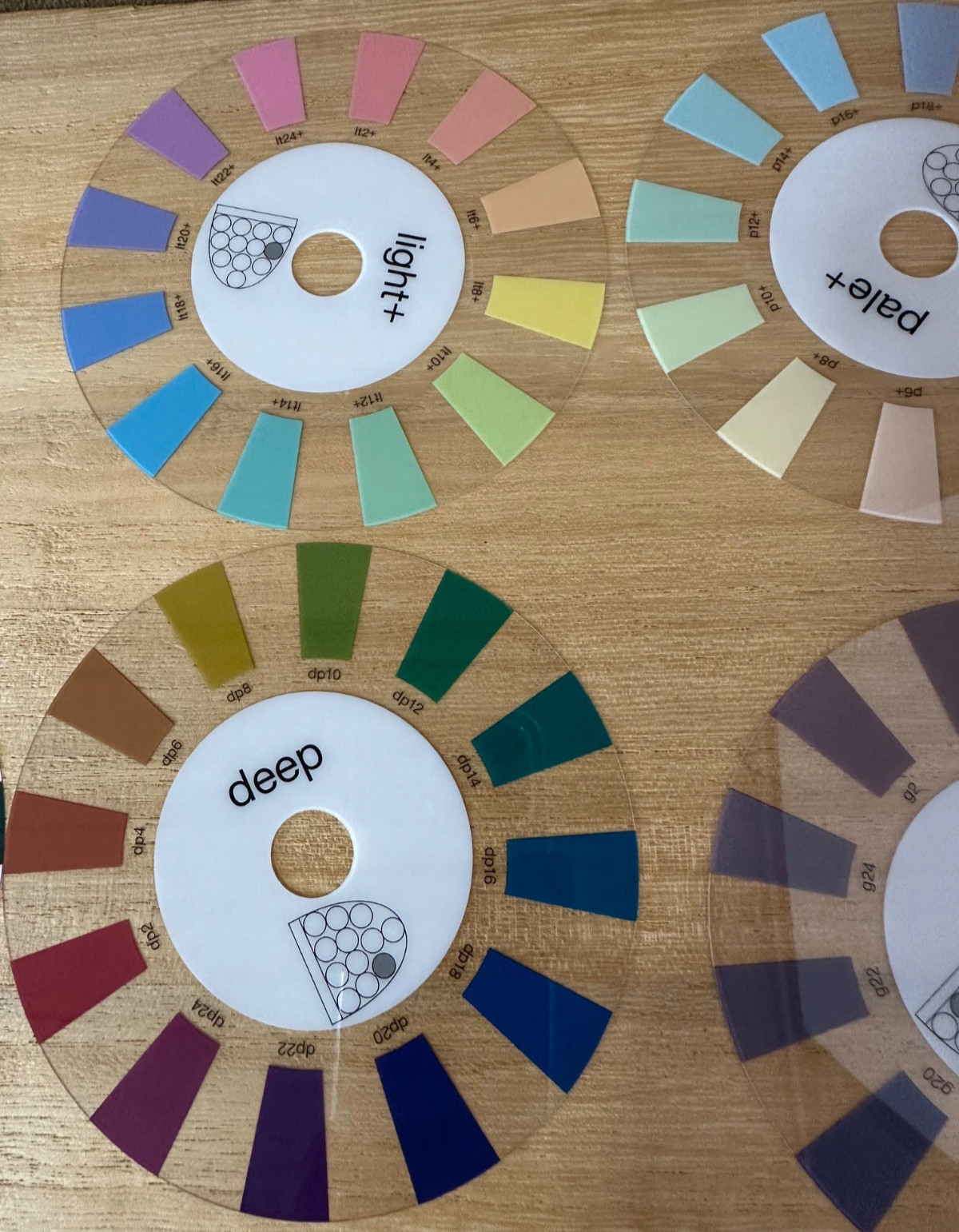Japanese PCCS Color Tone Circle 11 Transparent Discs 132 Colors with Pouch Japan