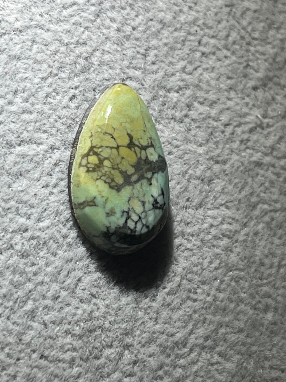 Tree Frog Variscite mine 8.35 ctw pear tear drop Cabochon NV, USA