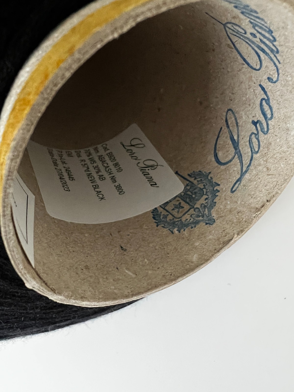 100g/3.5oz Cashmere blend fine yarn Loro Piana 380m/100g (415yrd/3.52oz )