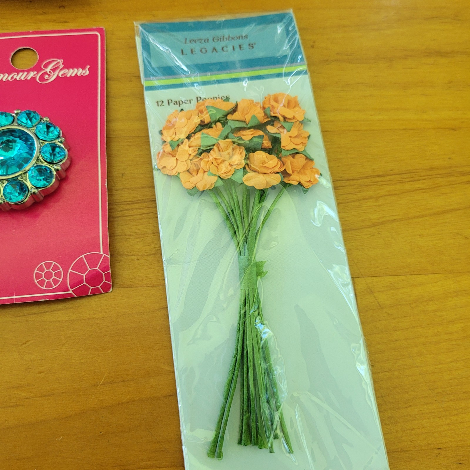 Vtg Craft Destash Lot Disney Buttons Cameos Flowers Charms 6pc