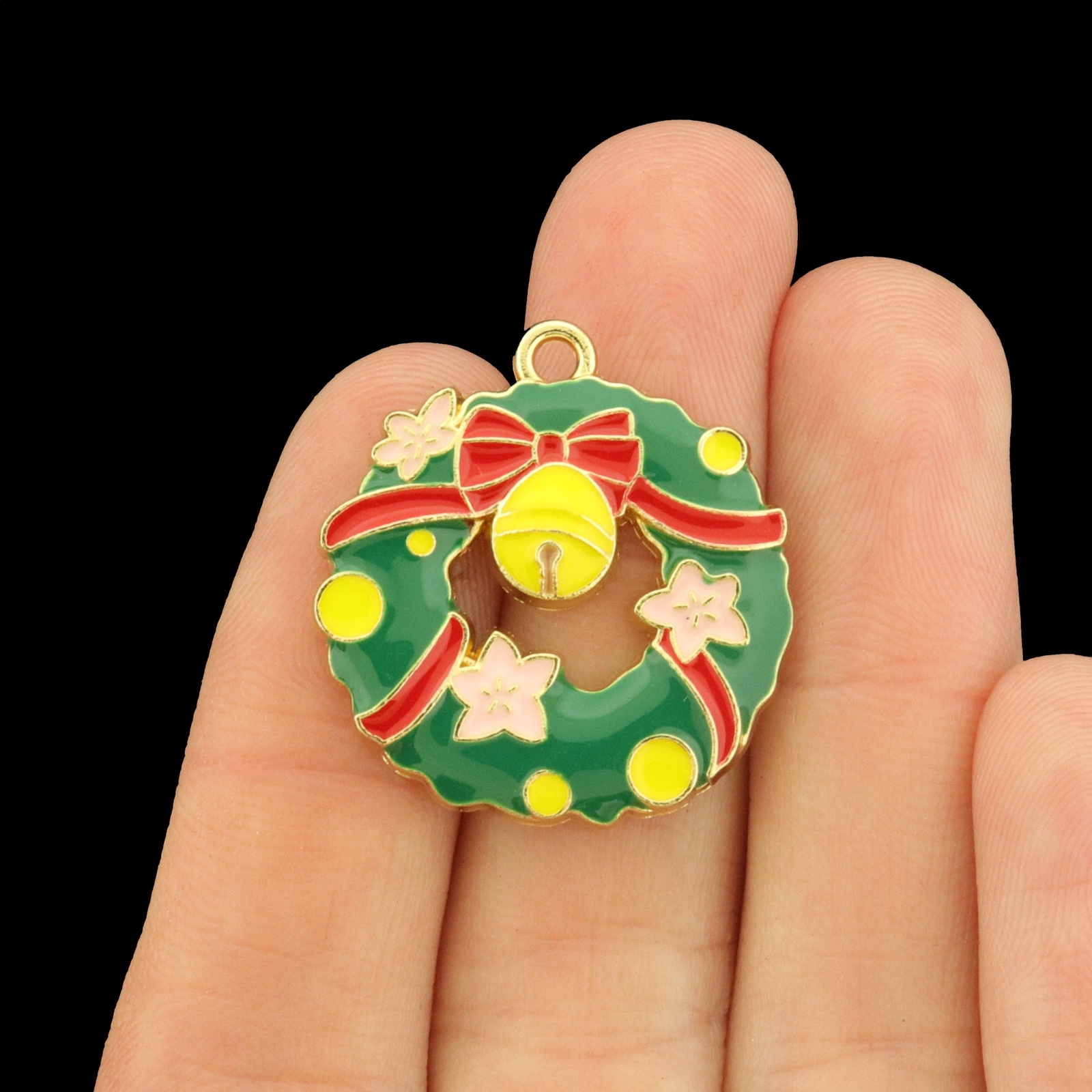 2 Christmas Wreath Gold Tone Enamel Charms – E1693