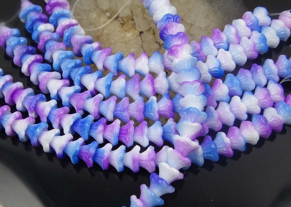 25 Czech Glass Flower Cup Beads 7 x 5 mm – Chalk White Funky Blue