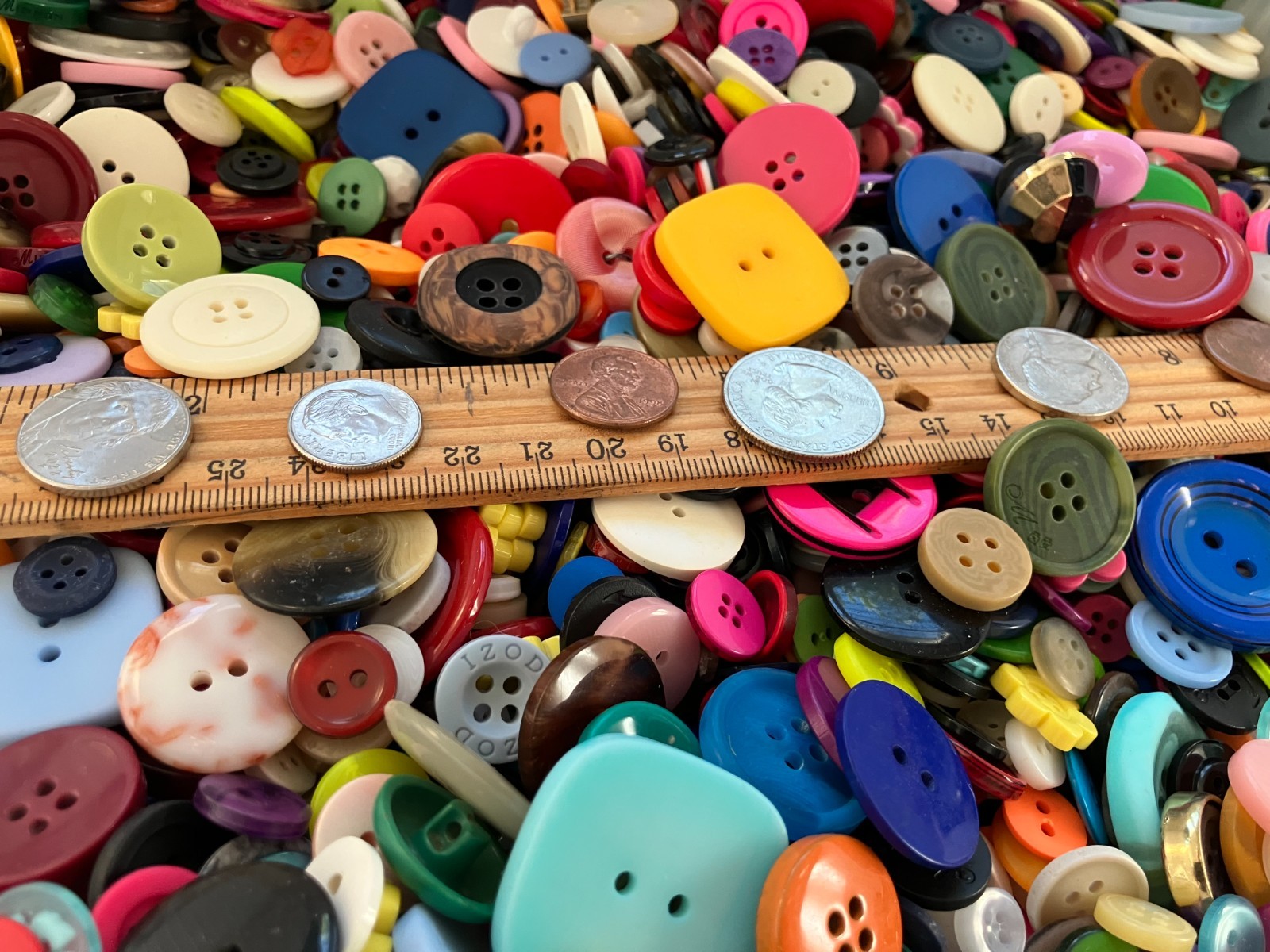 200 New Buttons assorted mixed color and sizes bulk Mixed Button lot MX1