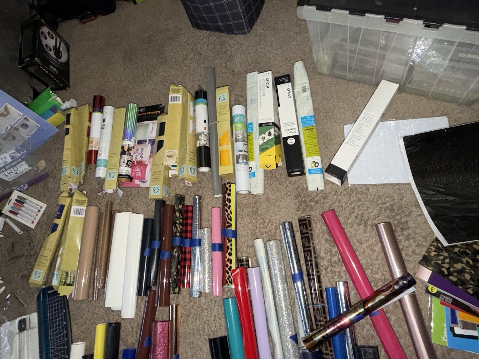 Siser HTV, Siser Brick 600 And Cricut Iron-On Bundle in Various Colors
