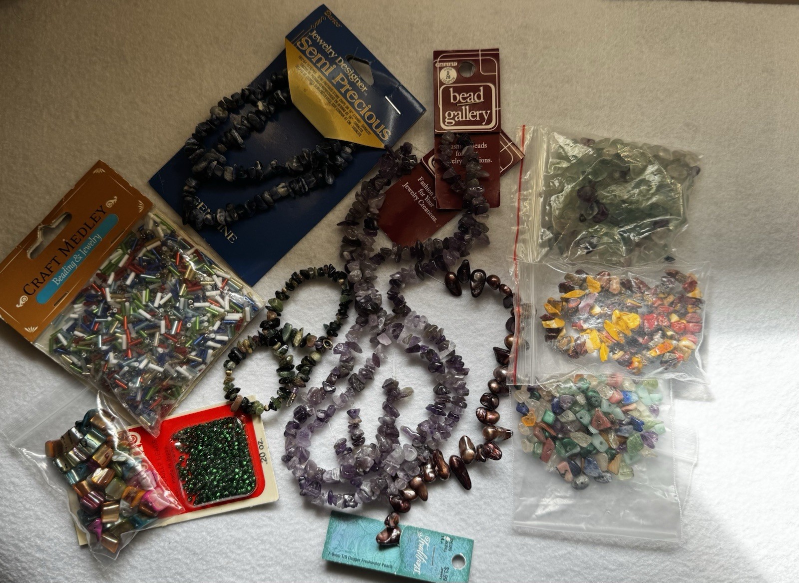 Mix LOT of Jewelry Beads