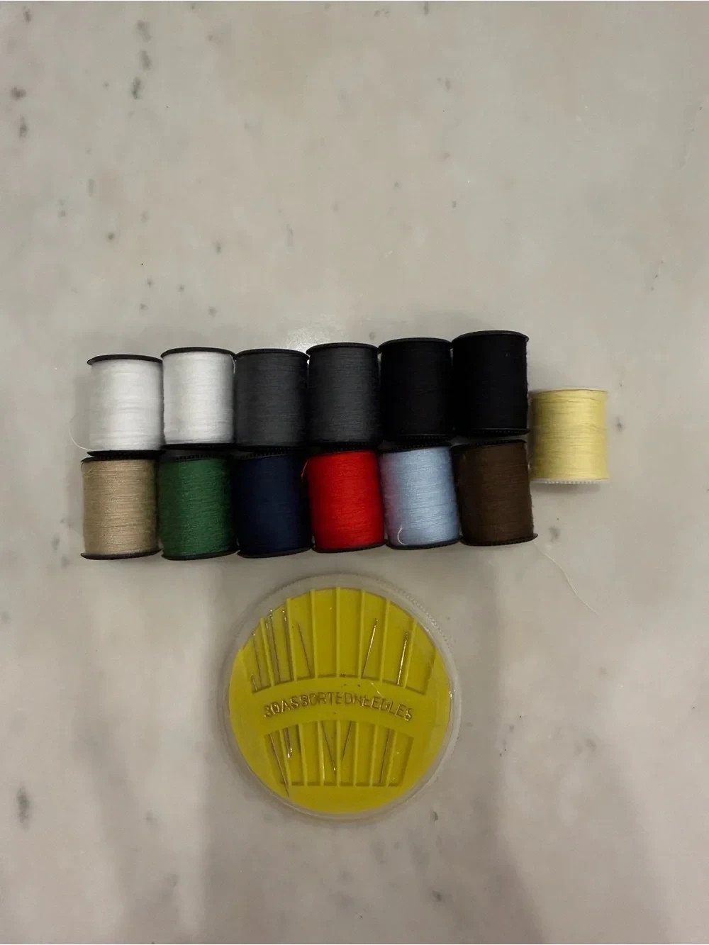 Multicolor Sewing Thread Spools Lot w/ Assorted Needles, Hand Sewing