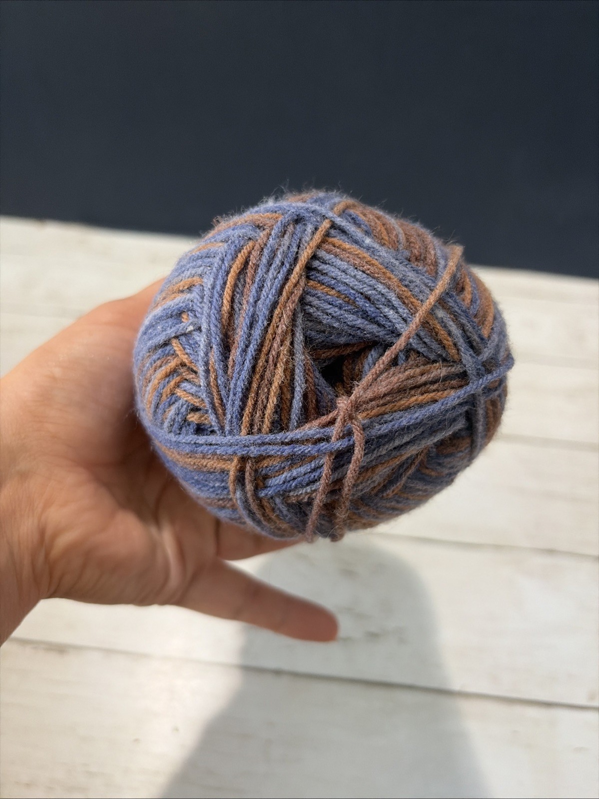 BERNAT SOX SOCK YARN SUPER FINE WOODEN DENIM 1 SKEIN 425 YARDS MAKES A PAIR B11