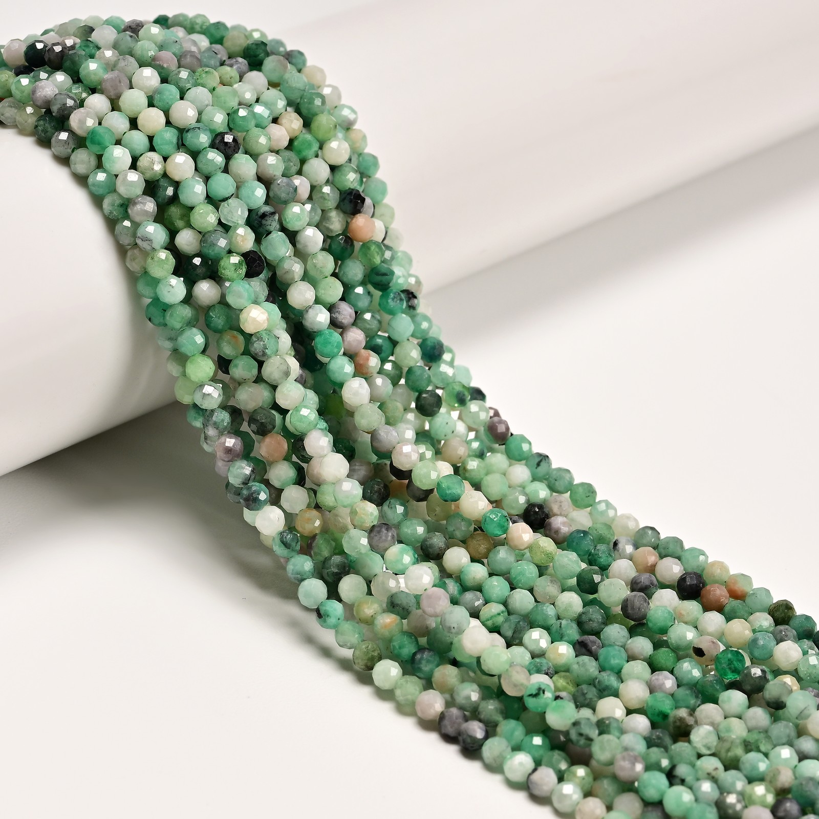 Natural Emerald Faceted Round Beads Size 3mm 15.5″ Strand