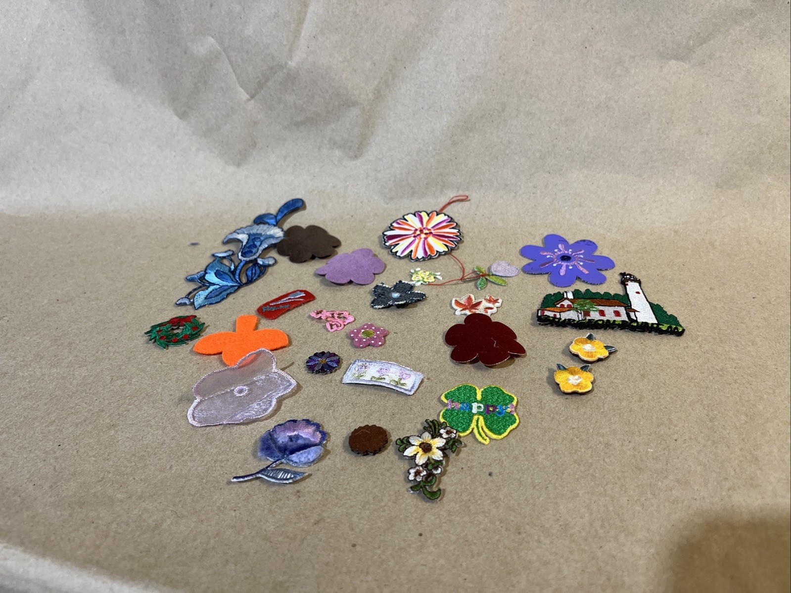 Lot of 10 – Various Floral Flower Iron on Sew on Patches