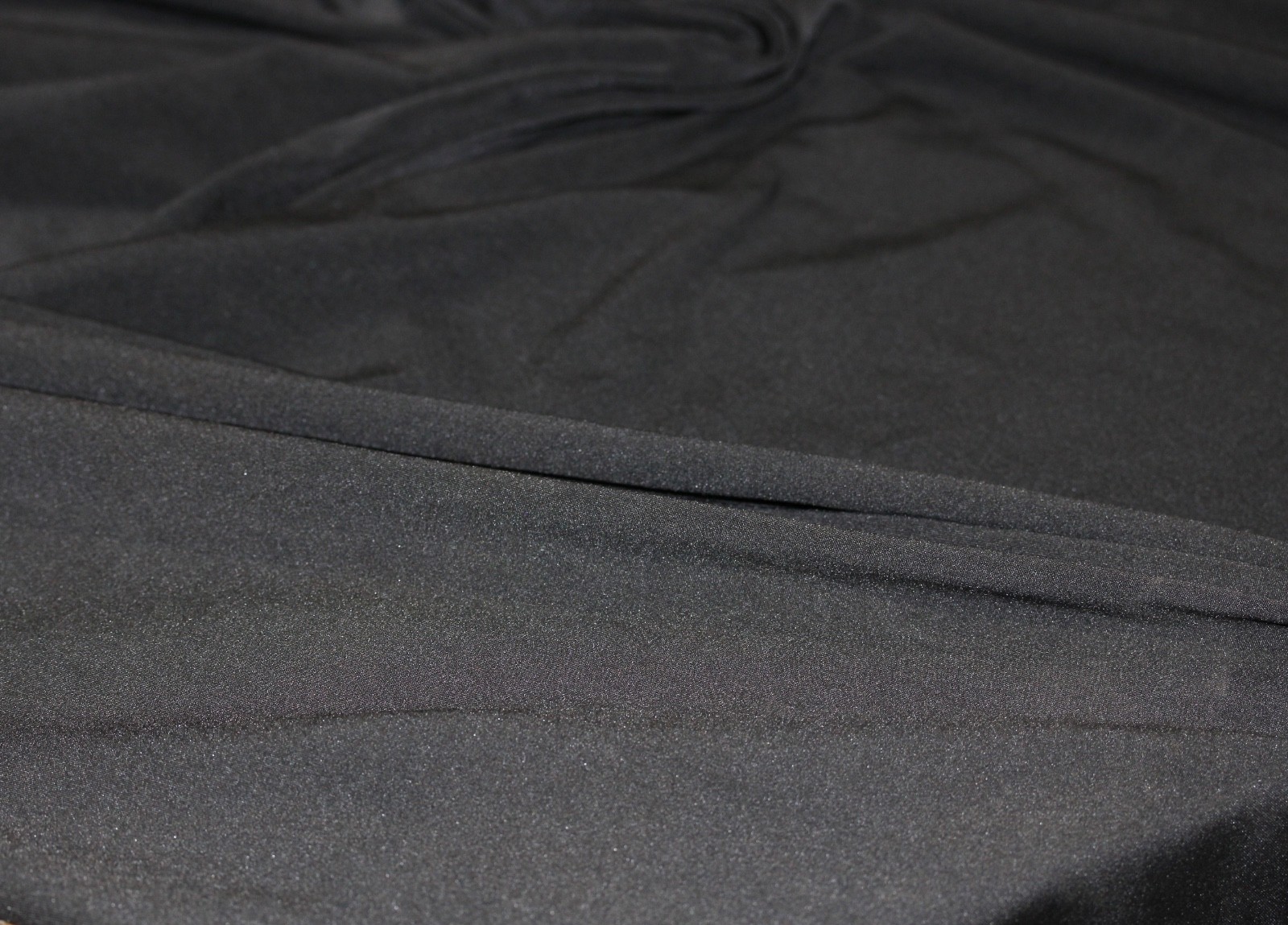 10 YD JERSEY MICROFIBER LYCRA ATHLETIC FABRIC 4 WAY STRETCH COLOR BLACK 62″ WIDE