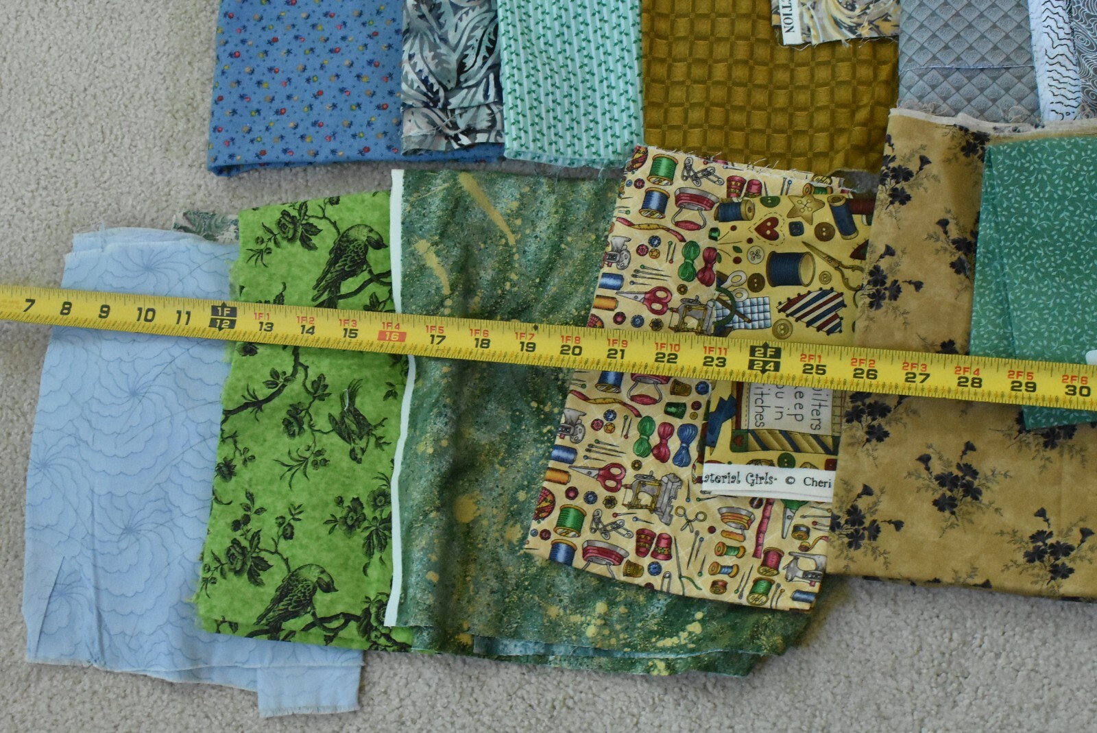 Lot, Quilt Cotton Pieces & Scraps, 3 Pounds & 4 Ounces, S27