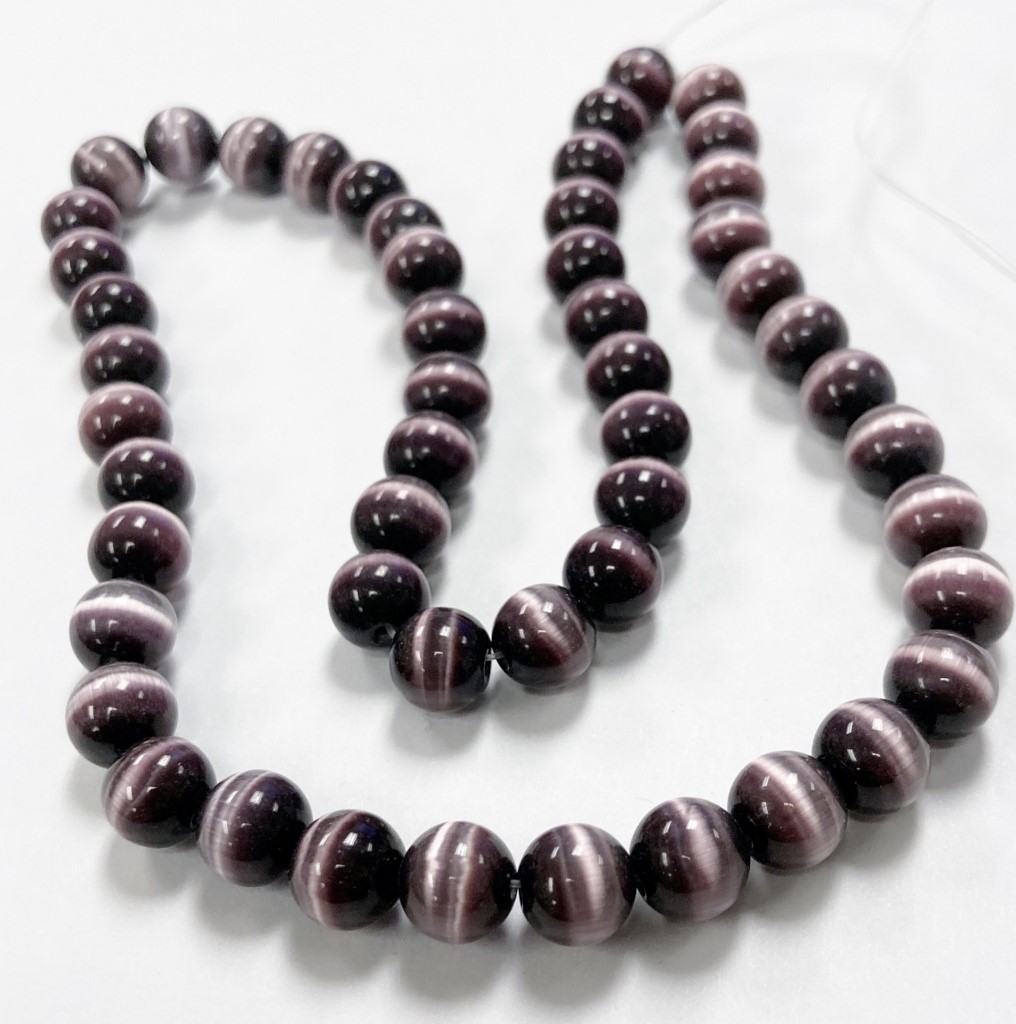 50 Cat’s Eye Fiber Optic Glass Amethyst 8mm. Smooth Round Beads 2566