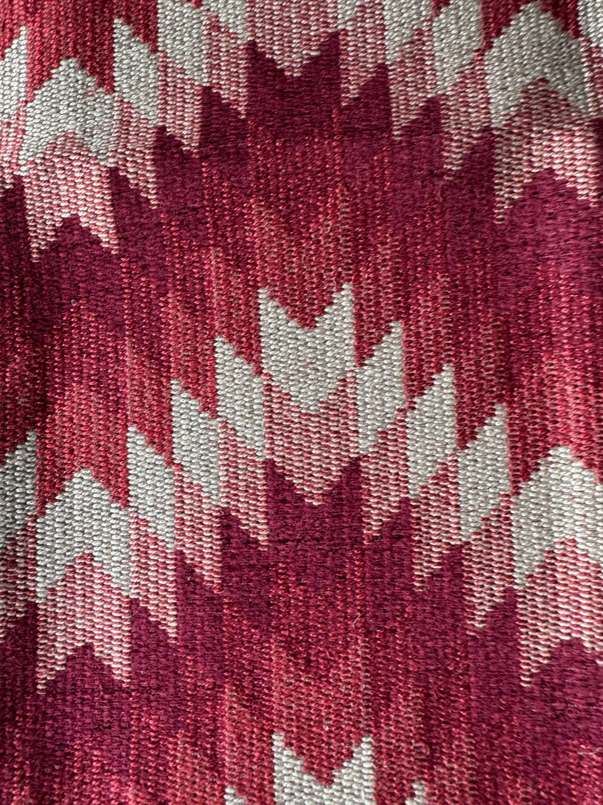 Mulberry Home Logan Berry Designer Fabric Remnant 24″x24″
