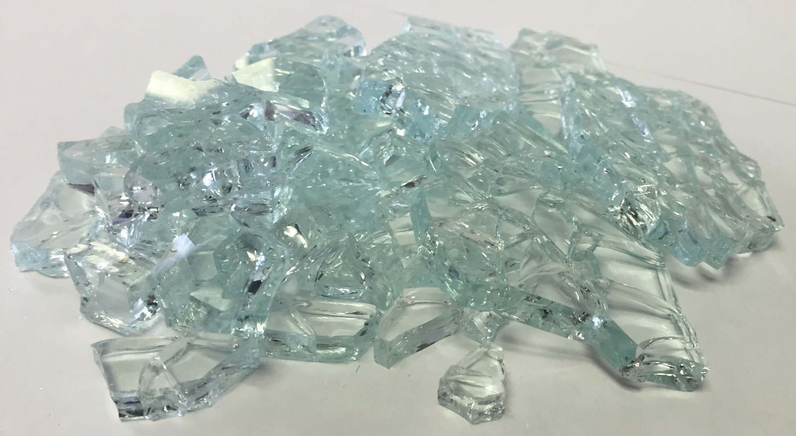 2 Lbs. Broken Tempered Glass for Craft and Art Projects – Clear, 1/4″ Thick