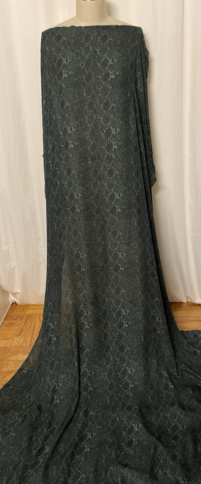 100% Silk Georgette Green Black Abstract Snake Skin Fabric By The Yard 56″ Wide