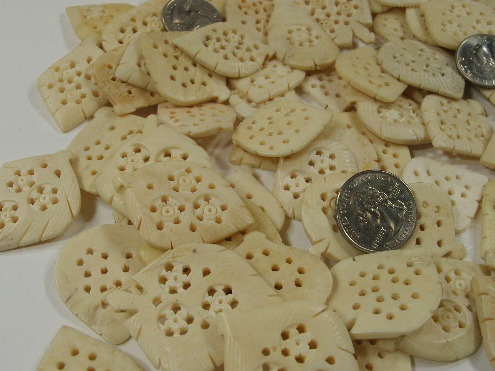 125 Pieces India Handmade Large Water Buffalo Bone Pendants Bulk Lot (AQZ-9)⭐