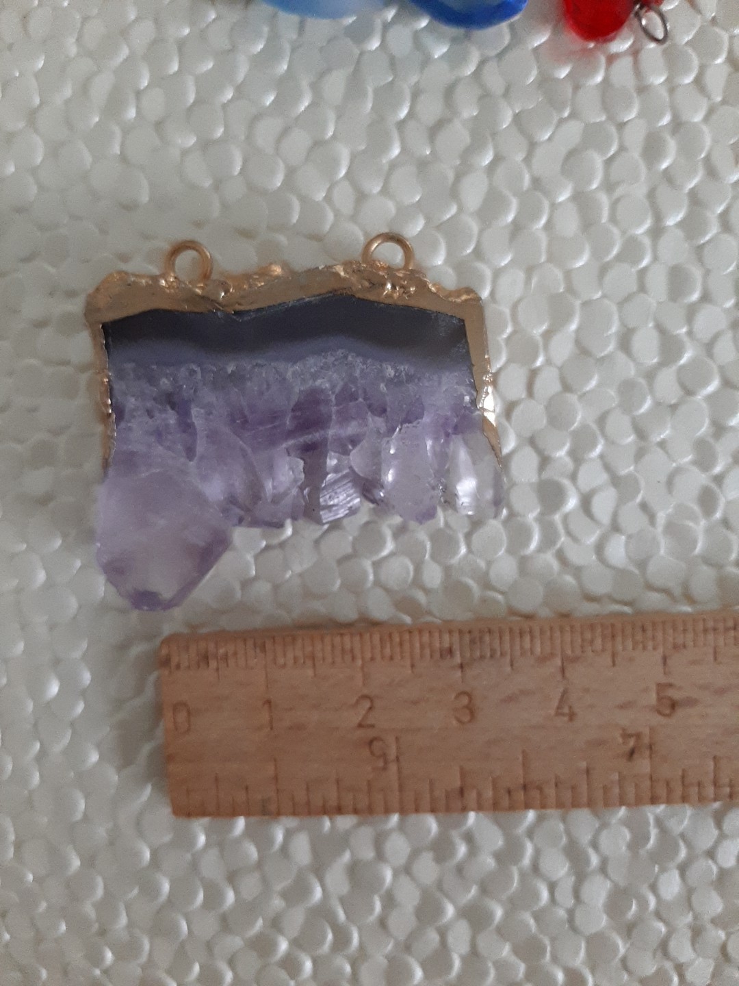 5 Stone Pendants: Quartz, Amethyst Geode. +Glass mixed lot, w/bales, (no chains)