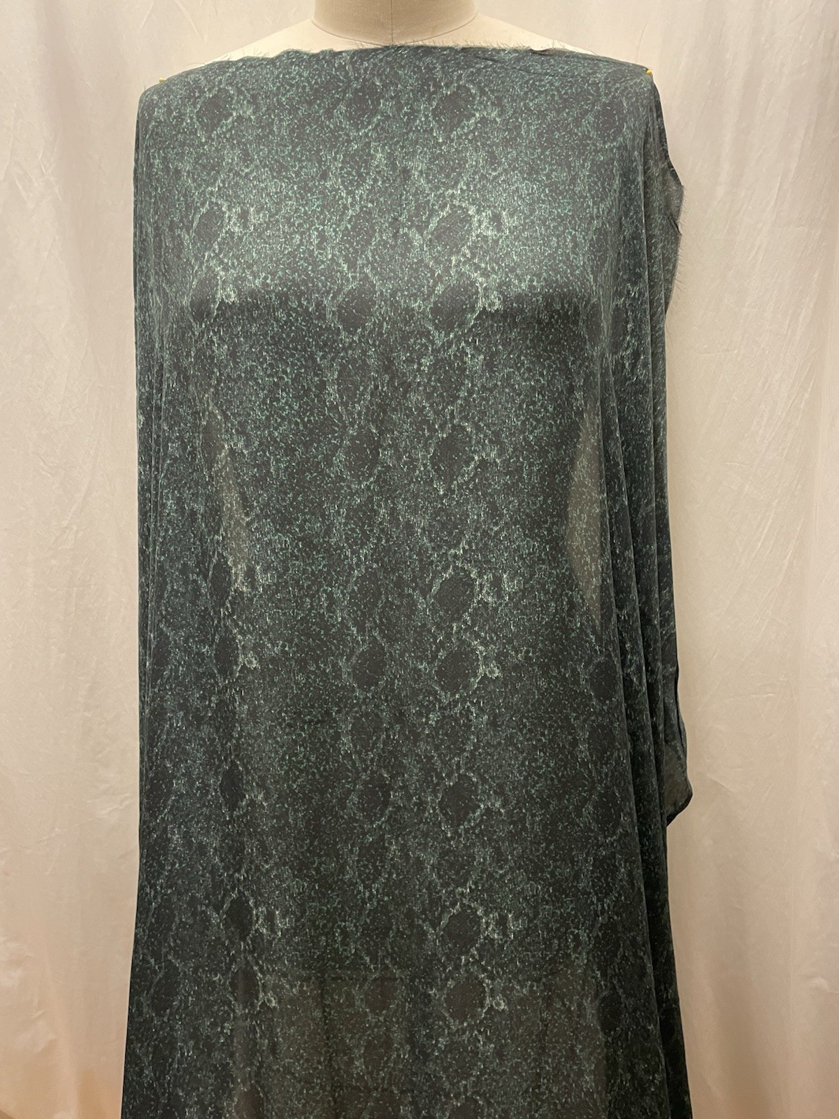 100% Silk Georgette Green Black Abstract Snake Skin Fabric By The Yard 56″ Wide