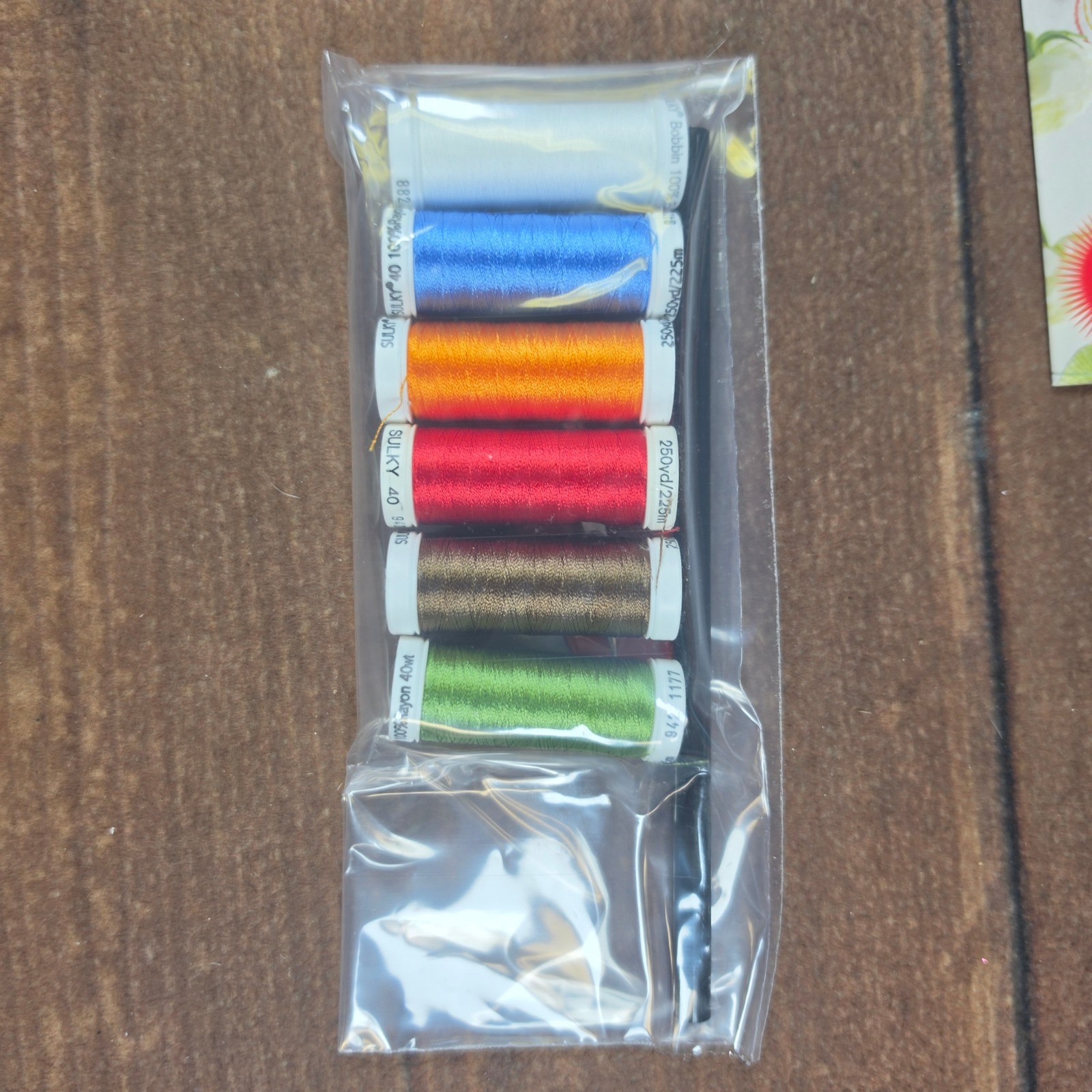 Husqvarna Viking Embroidery Kit Designer SE OS White Good Hoop Thread USB Stick
