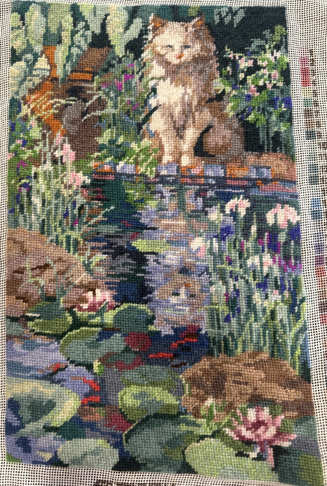 Bucilla Needlepoint #4721 Reflections Completed Cat Lily Pond Flowers Vintage 96