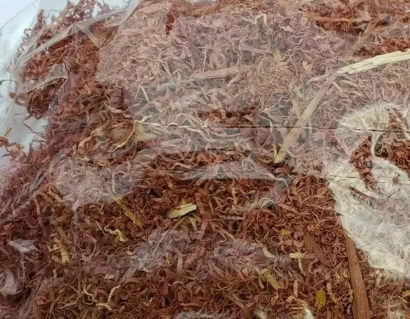 Eastern Red Cedar Shavings Fresh Aromatic Wood Chips Sawdust Red Cedar – 1 Ounce