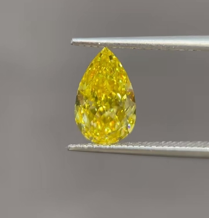 2 Ct AAA+ Natural Certified Yellow Diamond Pear Cut D Grade VVS1 Clarity