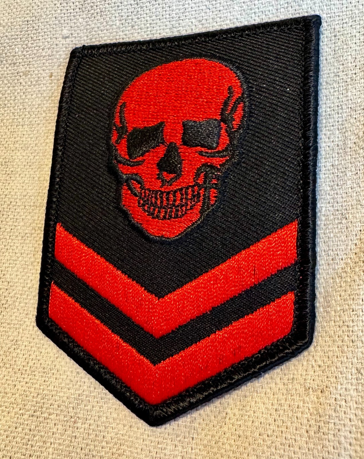 RED SKULL PATCH embroidered iron-on MILITARY SKELETON MORALE DEATH EMBLEM DEVIL