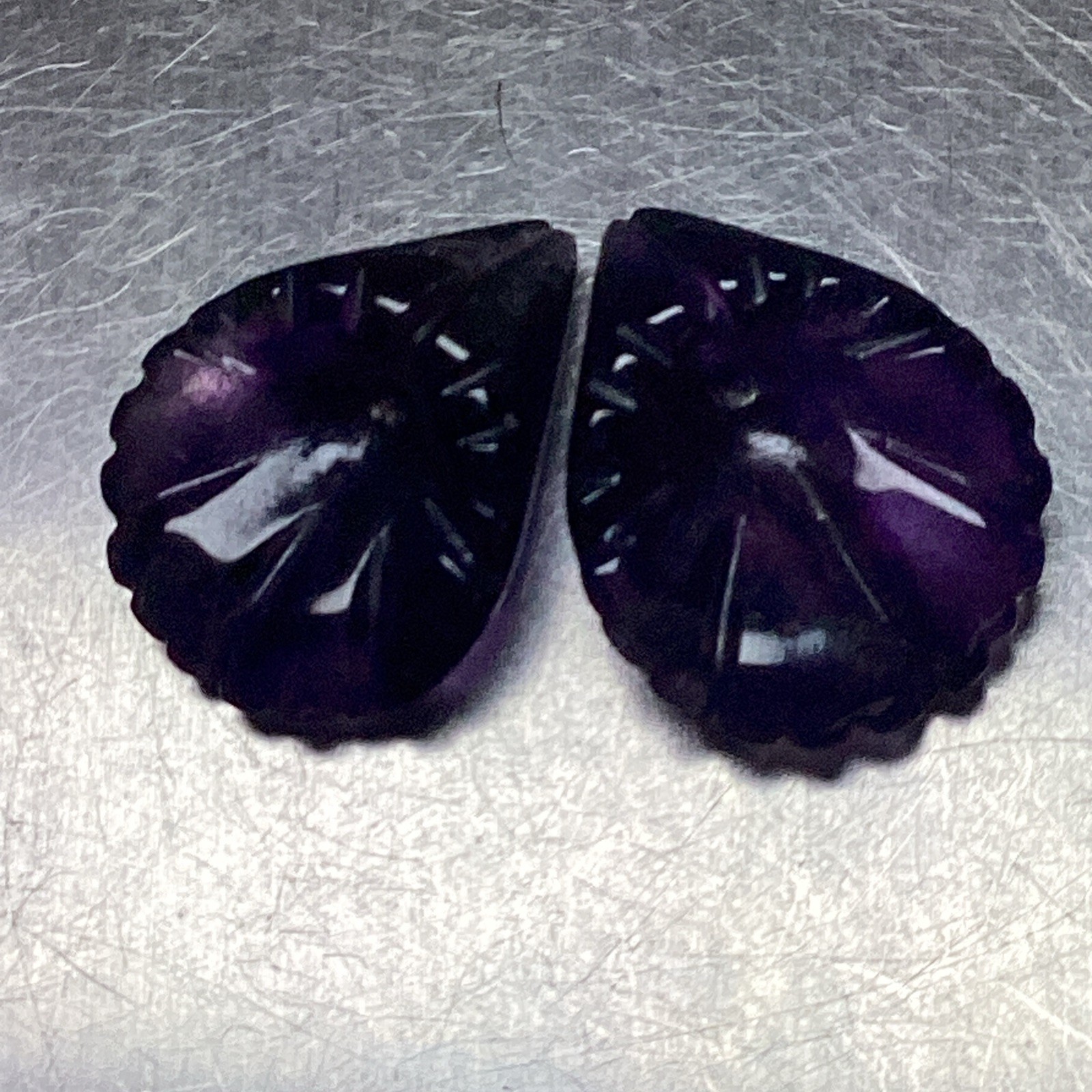 Pair Vintage Amethyst Lily Beads 20 Carats 19 mm #272