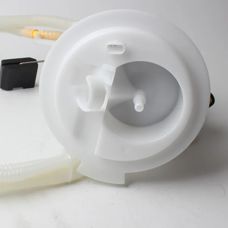 Left Fuel Pump Sending Unit with Filter for Mercedes Benz W204 C63 AMG 2008-2011