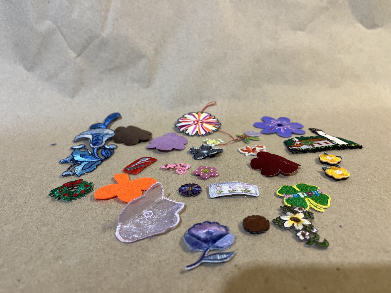 Lot of 10 – Various Floral Flower Iron on Sew on Patches