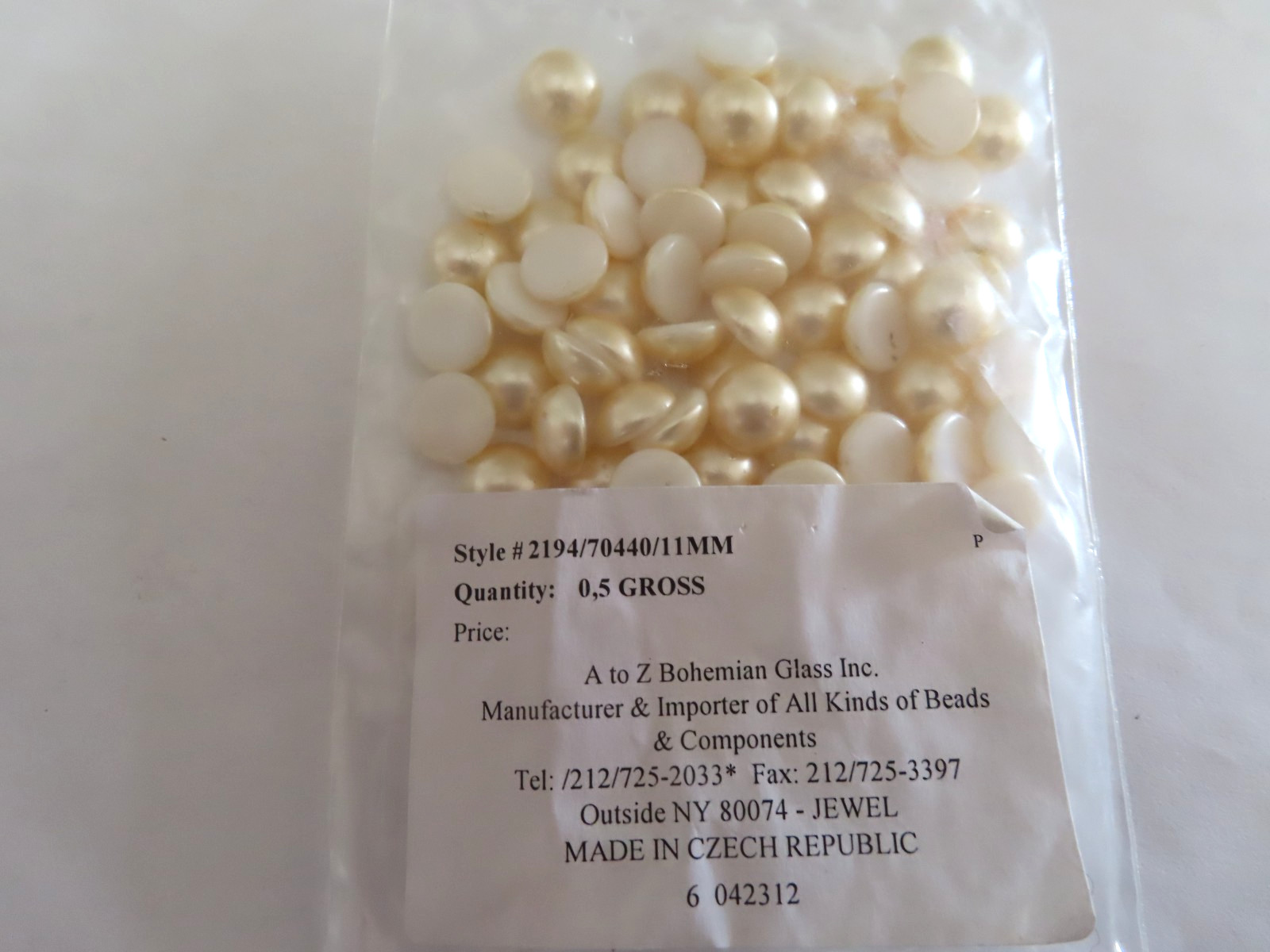 72 Czech. Glass round cabochones 11mm creamrose.