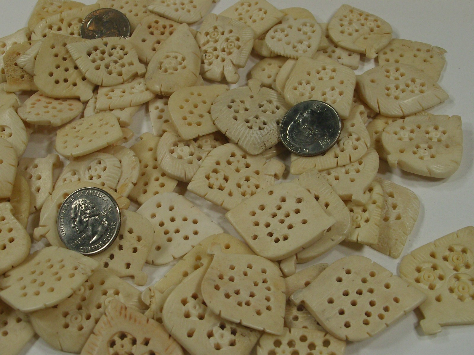 125 Pieces India Handmade Large Water Buffalo Bone Pendants Bulk Lot (AQZ-9)⭐