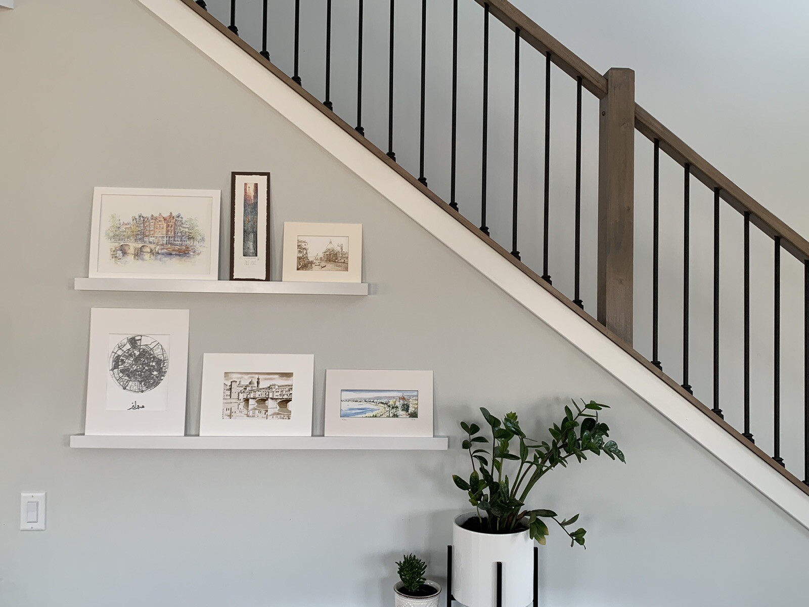 🪵Modern Wood Floating Shelf for Postcards/Pictures/Art! Customizable Lengths!