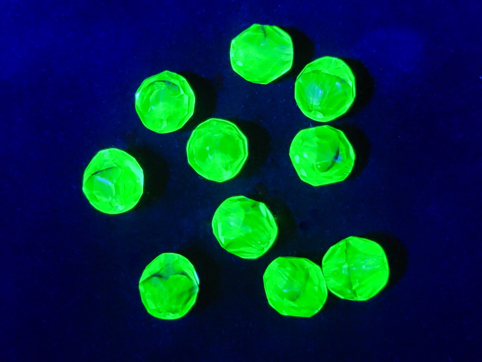Emerald Purple Uranium Glass Beads Bicolor 4mm 6mm 8mm Czech Fire Polished 10pcs