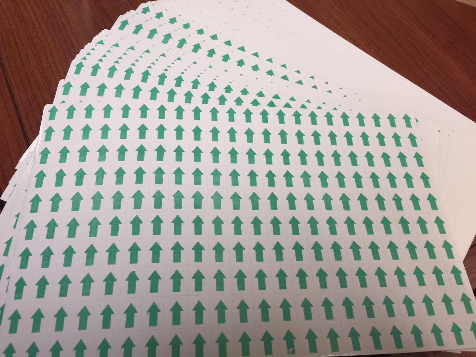 Green Red Black Small Arrow Self Adhesive Stickers Labels 1/2 “x 3/8 “