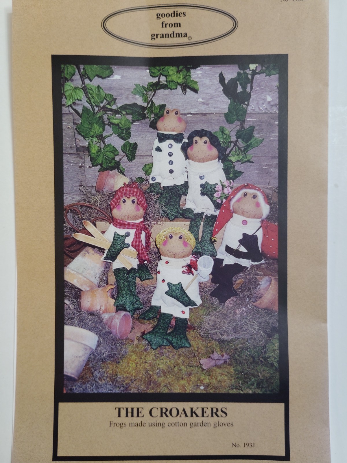 Goodies From Grandma 193J Croakers Frog Dolls Gloves Craft Sewing Pattern UC